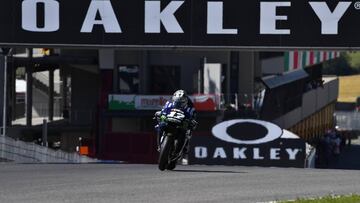 Maverick en la recta de Mugello.