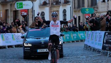 Tadej Pogacar vence en la Clásica Jaén Paraíso Interior