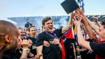 Bjorn Meijer celebra el t¨ªtulo de liga belga.