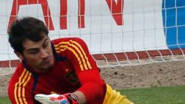 Casillas: "Del Bosque y Mourinho son día y noche"