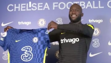 Lukaku llega al Chelsea y afirma: "Sí, tengo asuntos pendientes"