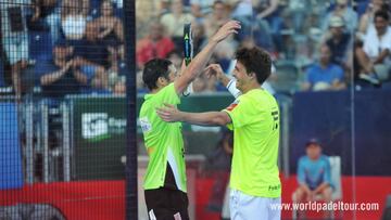 Francisco &#039;Chico&#039; Gomes y Federico Quiles celebran su victoria ante Fernando Belastegu&iacute;n y Pablo Lima en el Open de Valladolid del World P&aacute;del Tour.