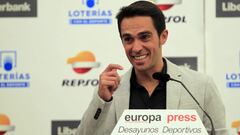 Alberto Contador habla durante la celebraci&oacute;n de los Desayunos Deportivos de Europa Press.