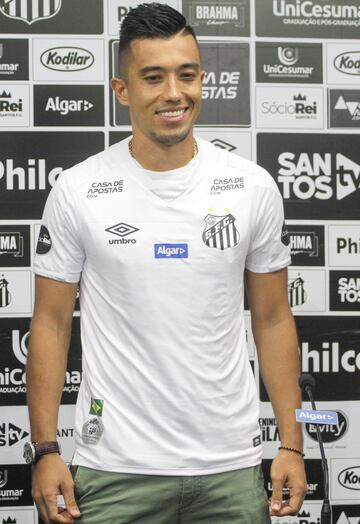 El delantero llegó a Santos en mayo de 2019 y firmó un vínculo por un año. Pero no ha tenido un buen rendimiento y en 11 encuentros disputados no ha marcado. Quedará libre el 28 de junio.