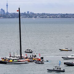 El American Magic vuelca y da el susto en la Copa Prada
