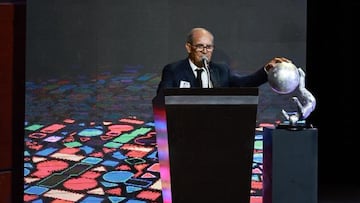 “Jugué hasta los 36 años, salí cinco veces campeón en Chile y también en México... Este trofeo lo voy a cuidar como oro”