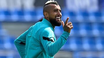 Leyenda argentina elige a Vidal en el XI ideal de ex compañeros: están Messi y Cristiano