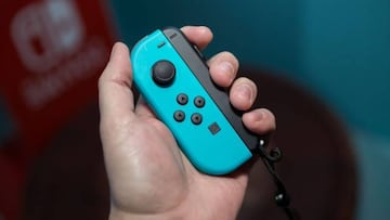 Joy-Con de Nintendo Switch en color Azul Neón.