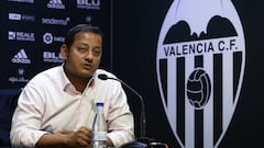 VALENCIA, SPAIN - AUGUST 31:  Anil Murthy president of Valencia CF speaks to the press during Goncalo Guedes presentation as a new player for Valencia CF at Mestalla Stadium on August 31, 2018 in Valencia, Spain.  (Photo by Manuel Queimadelos Alonso/Getty
