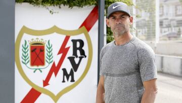 Paco Jémez: "Vallecas es grande y el estadio son muchos votos"