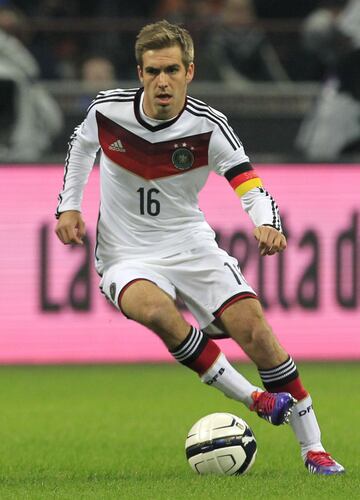 Philip Lahm fue titular indiscutible en tres mundiales, incluido Brasil 2014, donde levantó el trofeo como cápitan de la selección alemana. En Sudáfrica 2010 y Alemania 2006 fue tercer lugar con los teutones.