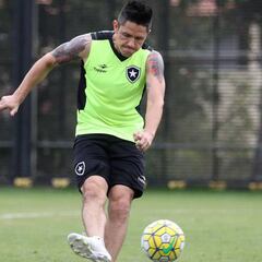 Canales rescindirá contrato en Botafogo y volverá a Chile