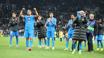 Los jugadores del Atlético celebran el pase a cuartos.