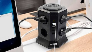 Esta regleta de enchufes en torre es la mejor valorada en Amazon
