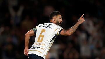 MEX036. CIUDAD DE MÉXICO (MÉXICO), 16/04/2025.- Nathanael Ananias de Pumas celebra un gol anotado a Santos este miércoles, durante un juego por la jornada 16 del torneo Clausura 2025 de la Liga MX celebrado en el estadio Olímpico Universitario de Ciudad de México (México). EFE/ Isaac Esquivel