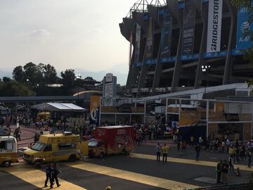 La afición puso el color al Azteca en el Clásico Nacional