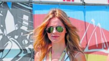 <b>¡Vivan Valencia y sus calles!. </b> Y sus mozas, que dieron lustre al Gran Premio de ayer, el que acabó ganando Rubens, que se pinta solo para estas cosas. Ambiente sensacional, Alonso sexto y ella, primera en la parrilla. Vamos, vuelta y vuelta. ¡Va-len-cia!