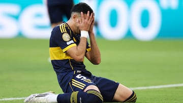 The Argentinean side raced to a two-goal lead at Hard Rock Stadium but had two players sent off, allowing Benfica back into the game.