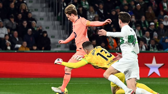 Aprobados y suspensos del Elche: Mendoza levanta la mano en el vendaval culé