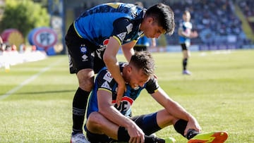 Futbol, Huachipato vs Melipilla
 Fecha 34, campeonato Nacional 2021.
 El jugador de Huachipato   Luciano Nequecaur,  centro, celebra su gol contra Melipilla durante el partido de primera division realizado en el estadio Cap en Talcahuano, Chile
 05/12/202