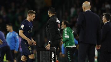 Kroos se fue con mala cara en el Villamarín.