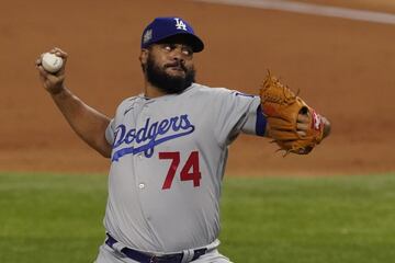 Por Dodgers tuvieron actividad Brusdar Graterol y Kenley Jansen en el cierre del partido, ambos con un desempeño interesante, aunque Jansen permitió un cuadrangular de Arozarena en la baja de la novena.