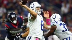 La serenidad de Hasselbeck guía a los Colts sobre los Texans