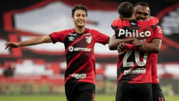 El Furaçao se impuso con pegada y buena defensa, con goles de Nikao y Pedro Rocha, ante un Peñaro que fue de más a menos. El Brasileirao manda.