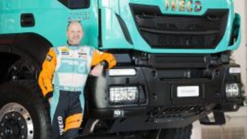 Miki Biasion, junto a su Iveco Trakker Evolution 2.