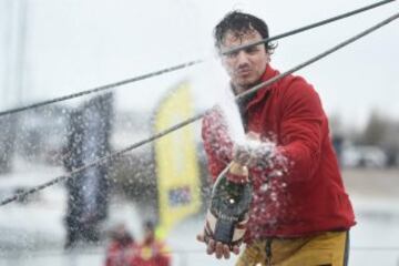 Didac Costa celebra la llegada a Les Sables-d'Olonne, al Oeste de Francia. 