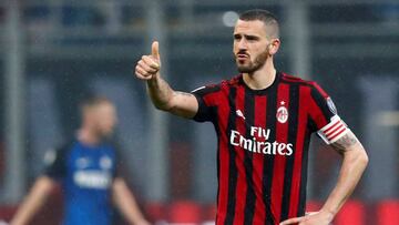 Soccer Football - Serie A - AC Milan v Inter Milan - San Siro, Milan, Italy - April 4, 2018   AC Milan&#039;s Leonardo Bonucci gestures   REUTERS/Alessandro Garofalo