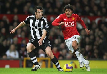 En la temporada 2007/08 José Enrique aterrizó en St. James Park. El lateral izquierdo llegó procedente del Villarreal a cambio de 8,70 millones de euros. El valenciano sí consiguió asentarse como 'Urraca' a pesar de sufrir un descenso a la Championship en la campaña 2008/2009. Tras su paso por el Newcastle fue traspasado al Liverpool donde ganó una Copa de la Liga. 