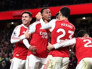 Soccer Football - Premier League - Arsenal v Aston Villa - Emirates Stadium, London, Britain - December 30, 2025 Arsenal's Gabriel Magalhaes celebrates scoring their first goal with teammates REUTERS/David Klein EDITORIAL USE ONLY. NO USE WITH UNAUTHORIZED AUDIO, VIDEO, DATA, FIXTURE LISTS, CLUB/LEAGUE LOGOS OR 'LIVE' SERVICES. ONLINE IN-MATCH USE LIMITED TO 120 IMAGES, NO VIDEO EMULATION. NO USE IN BETTING, GAMES OR SINGLE CLUB/LEAGUE/PLAYER PUBLICATIONS. PLEASE CONTACT YOUR ACCOUNT REPRESENTATIVE FOR FURTHER DETAILS..