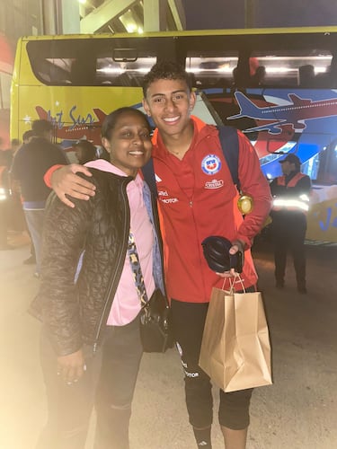 “Cuando tenía 8 años, en Ecuador intentaron dejarlo allá, pero él siempre quiso jugar por Chile”