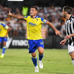 San Emeterio reaparece en partido oficial ocho meses después