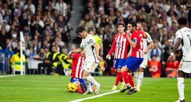 1-0. Brahim Díaz se aprovecha de un rebote dentro del área rojiblanca y con la derecha supera a Jan Oblak.