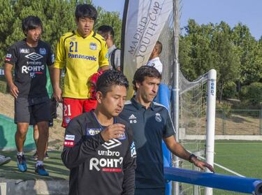 Gamba Osaka hold Real Madrid's U16s on Raúl's coaching debut