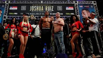 Anthony Joshua y Andy Ruiz durante el pesaje previo a su pelea.