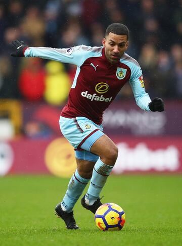 Aaron Lennon jugador del Burnley puede llegar a correr 33,8km/h.