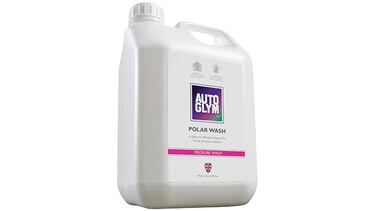 Este champú de coche para limpiadoras a presión encapsula la suciedad con espuma