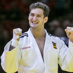 Niko Shera hace historia para España al ganar su segundo Mundial tras superar la COVID