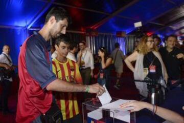 Las elecciones a la presidencia del Barcelona en imágenes