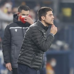 Alessio: "Si los jugadores merecen o no la camiseta lo tenemos que demostrar en el campo"