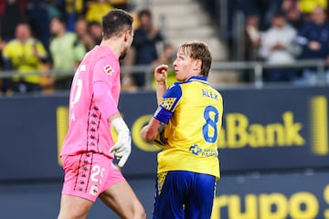 30/11/24 PARTIDO SEGUNDA DIVISION CADIZ - DEPOR 2-2 GOL DE ALEX FERNANDEZ