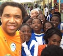 El Alavés envía material del club a niños de Guinea Ecuatorial