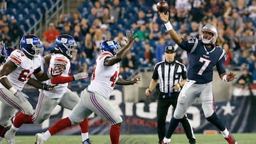 FOXBORO, MA - AUGUST 31: DaShaun Amos #43 of the New York Giants presses Jacoby Brissett #7 of the New England Patriots in the second half during a preseason game at Gillette Stadium on August 31, 2017 in Foxboro, Massachusetts.   Jim Rogash/Getty Images/AFP
 == FOR NEWSPAPERS, INTERNET, TELCOS &amp; TELEVISION USE ONLY ==