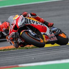 Salvada de Márquez por la derecha y Pol se reivindica