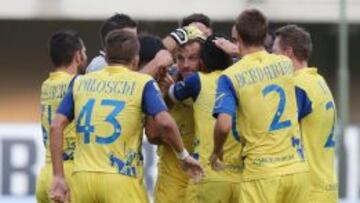 Los jugadores del Chievo Verona celebran la victoria.