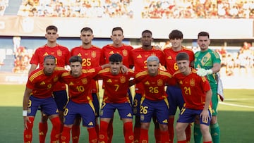 ALCORCÓN (MADRID), 06/06/2025.- Los jugadores de la selección española sub 21 momentos antes del partido amistoso de esta categoría entre España y Ucrania, este viernes en el estadio de Santo Domingo de Alcorcón. EFE/ Juanjo Martin