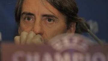 Mancini: "Será complicado ganar a pesar de sus bajas"